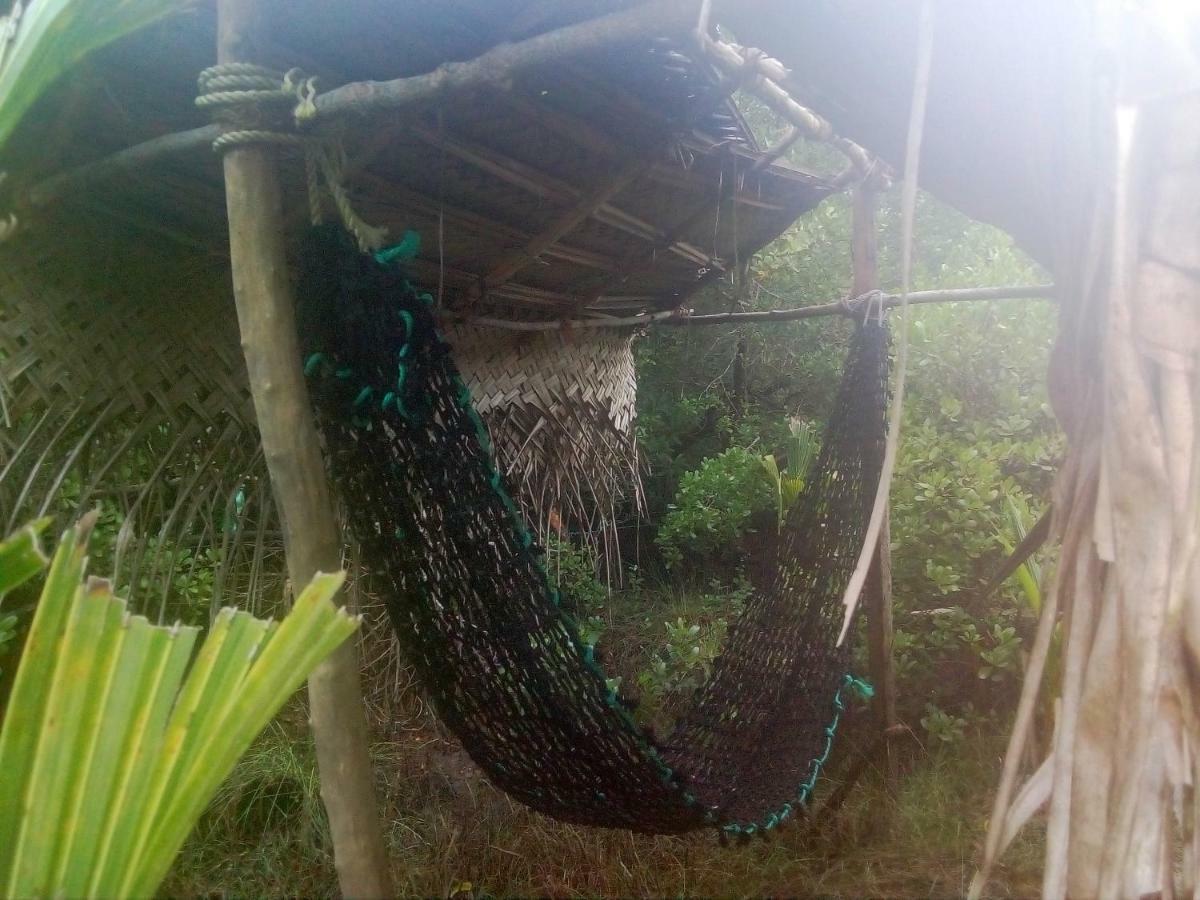 Mermaid Cabana And Tree Houses Тангале Екстериор снимка